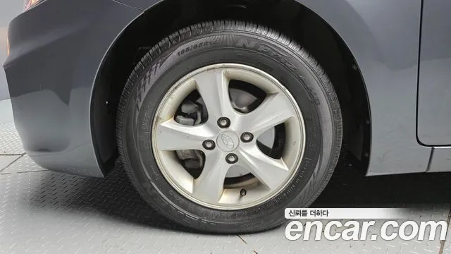 Hyundai Accent 2012 thumb 5