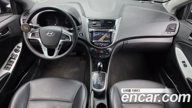 Hyundai Accent 2012 thumb 7