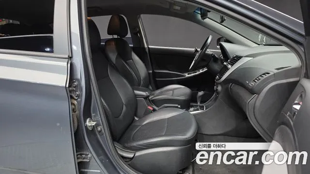 Hyundai Accent 2012 thumb 11