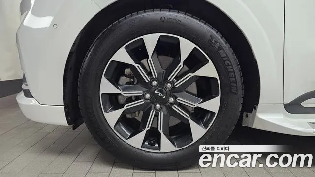 Kia Carnival 2022 thumb 5