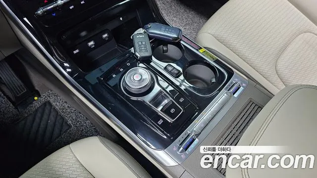 Kia Carnival 2022 thumb 9
