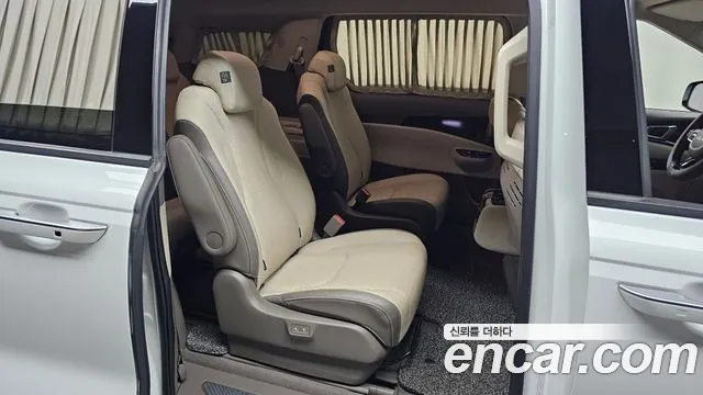 Kia Carnival 2022 thumb 11