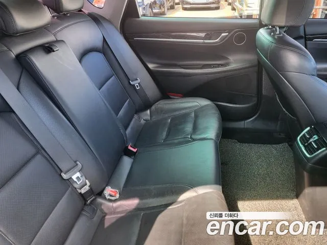 Hyundai Grandeur 2017 thumb 10