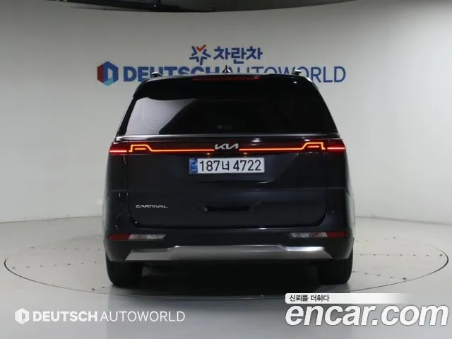 Kia Carnival 2021 thumb 3