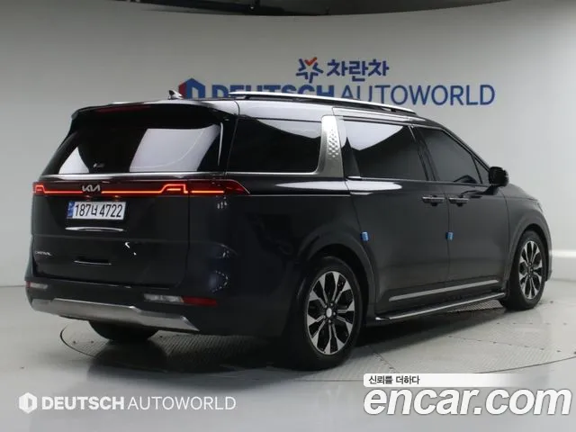 Kia Carnival 2021 thumb 4