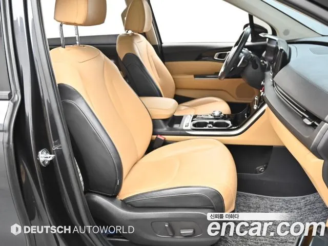 Kia Carnival 2021 thumb 10