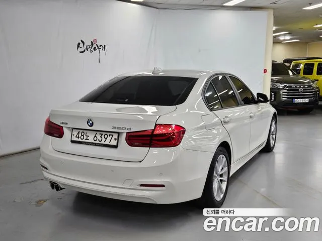 BMW 3-Series 2018 thumb 4