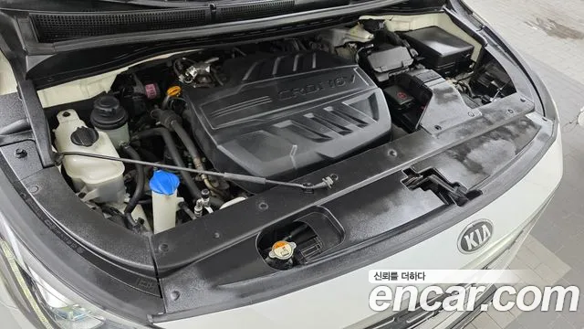 Kia Carnival 2018 thumb 5