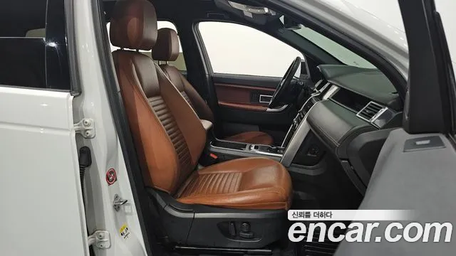Land Rover Discovery Sport 2016 thumb 10