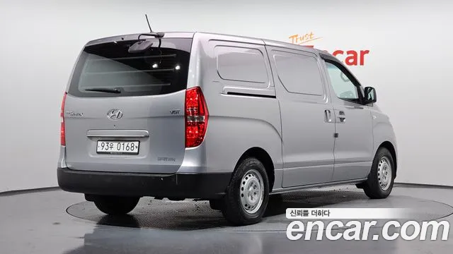 Hyundai Starex 2019 thumb 2