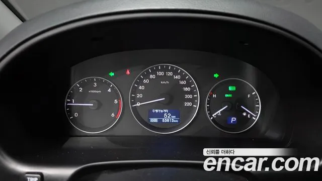 Hyundai Starex 2017 thumb 8