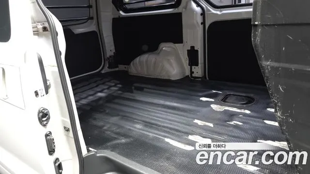 Hyundai Starex 2017 thumb 12