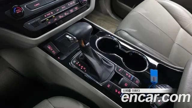 Kia Carnival 2018 thumb 9