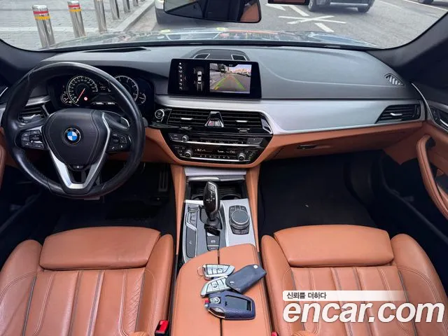 BMW 5-Series 2017 thumb 7