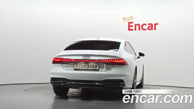 Audi A7 2021 thumb 4