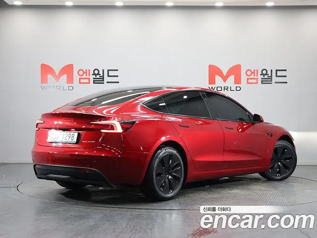 Tesla Model 3 2024 thumb 4