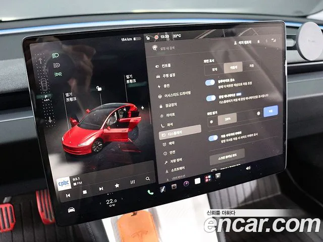 Tesla Model 3 2024 thumb 7