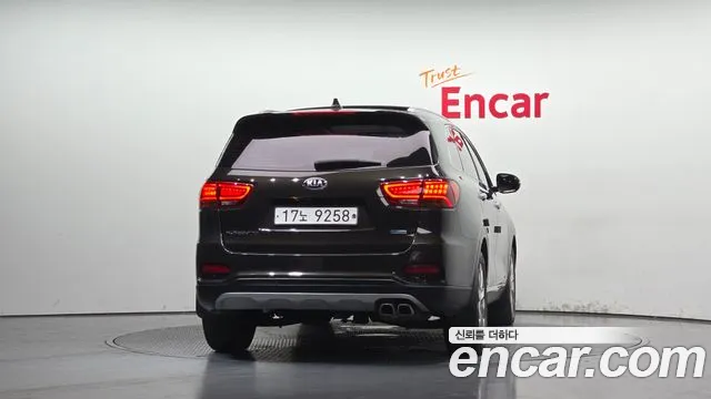 Kia Sorento 2018 thumb 4