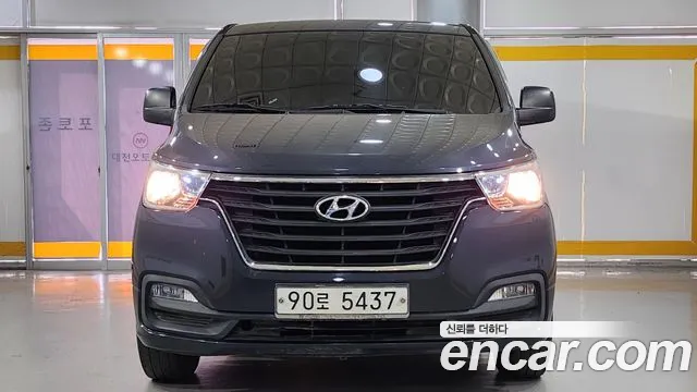 Hyundai Starex 2018 thumb 2