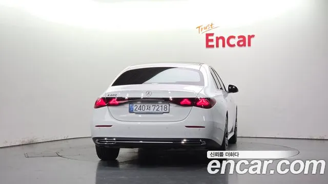 Mercedes-Benz E-Класс 2025 thumb 3