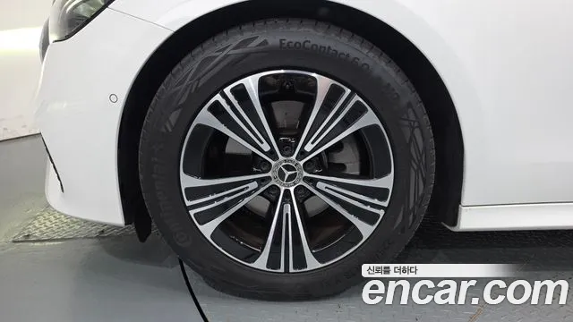 Mercedes-Benz E-Класс 2025 thumb 4