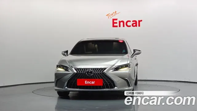 Lexus ES 2023 thumb 3