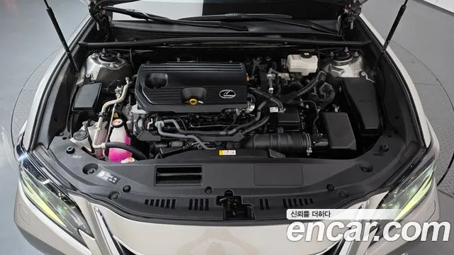 Lexus ES 2023 thumb 6