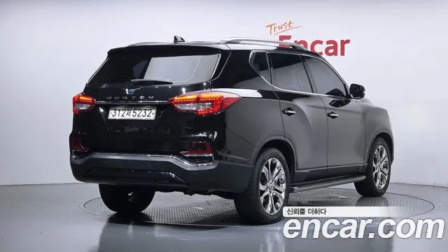 KG_Mobility_Ssangyong Rexton 2017 thumb 2