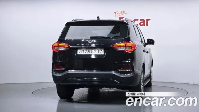 KG_Mobility_Ssangyong Rexton 2017 thumb 4