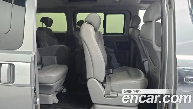 Hyundai Starex 2013 thumb 10