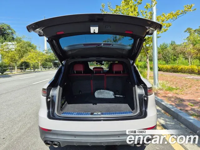 Porsche Cayenne 2020 thumb 4