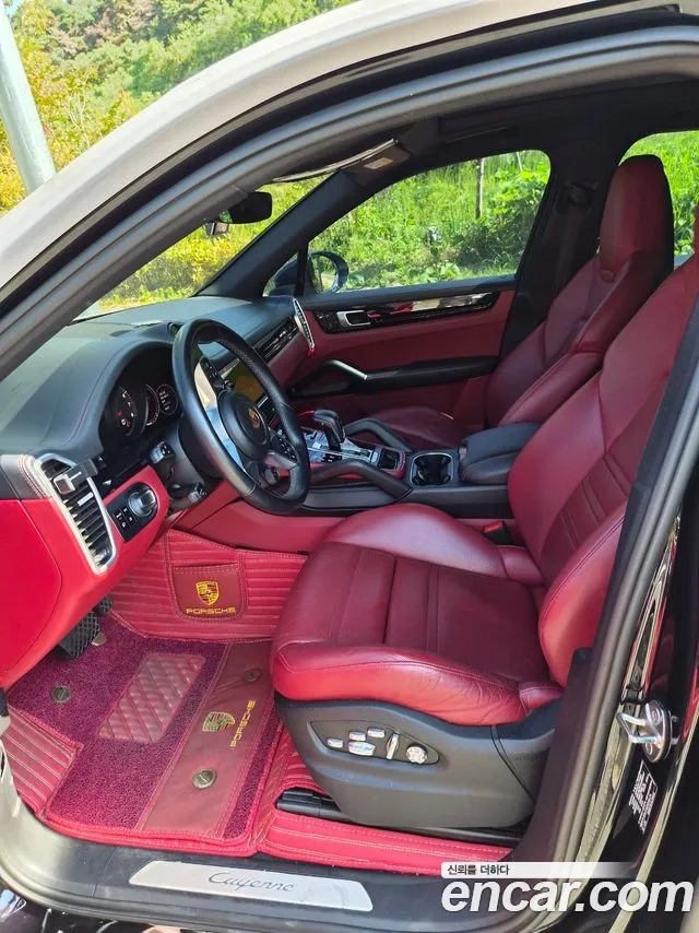 Porsche Cayenne 2020 thumb 7