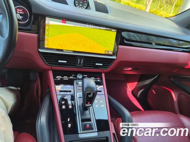 Porsche Cayenne 2020 thumb 9