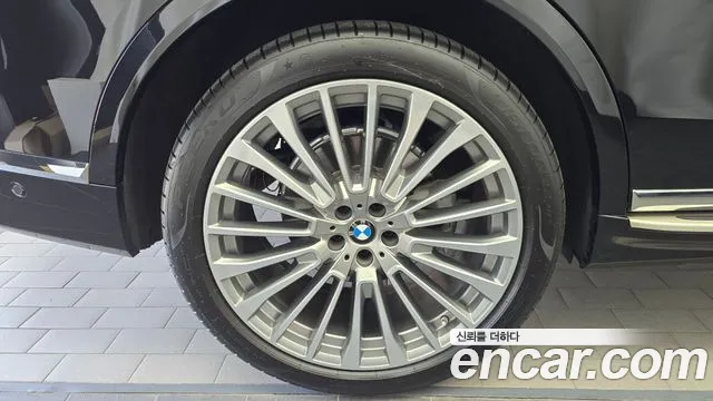 BMW X7 2021 thumb 5