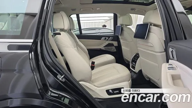 BMW X7 2021 thumb 11