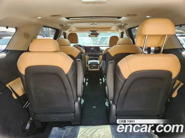 Kia Carnival 2021 thumb 5
