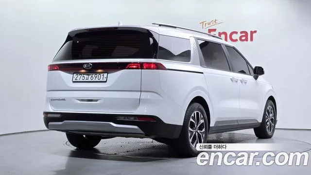 Kia Carnival 2021 thumb 2