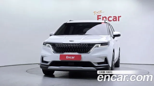 Kia Carnival 2021 thumb 3