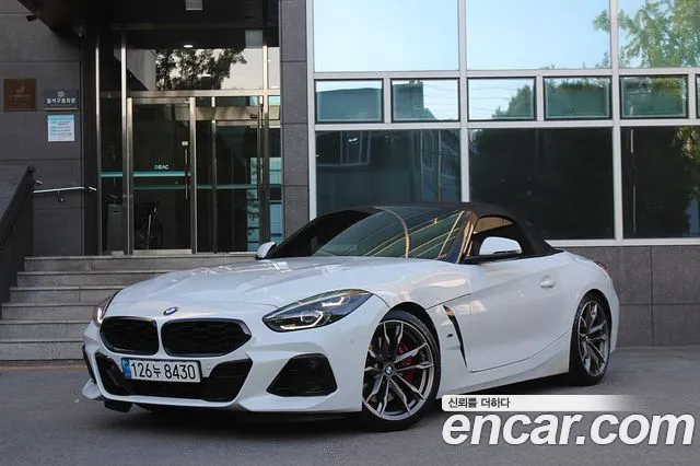 BMW Z4 2023 thumb 11