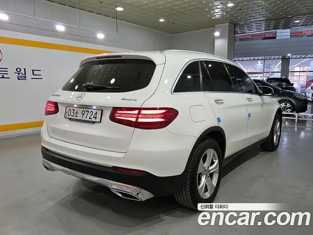 Mercedes-Benz GLC 2017 thumb 3