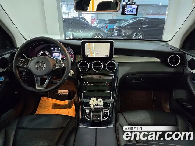 Mercedes-Benz GLC 2017 thumb 9
