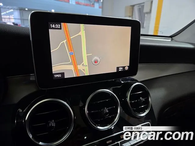 Mercedes-Benz GLC 2017 thumb 10