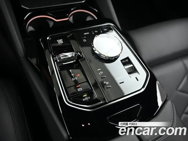 BMW 5-Series 2026 thumb 9