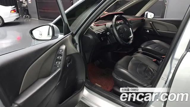DS C4 Picasso 2015 thumb 10