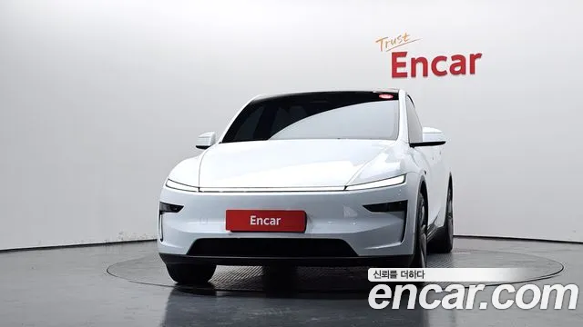 Tesla Model Y 2026 thumb 3