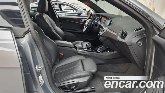 BMW 2-Series 2022 thumb 11