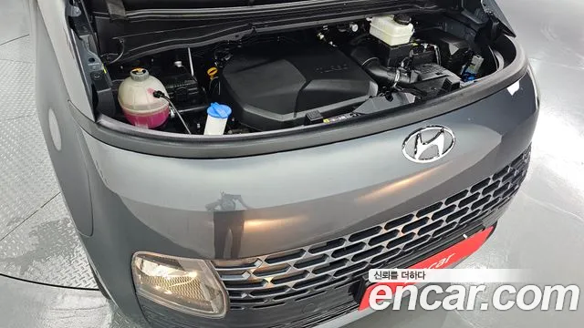 Hyundai Staria 2024 thumb 6