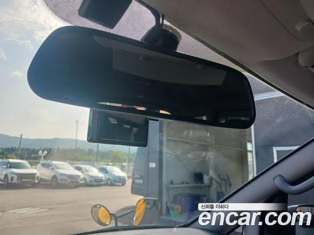Hyundai Starex 2017 thumb 10