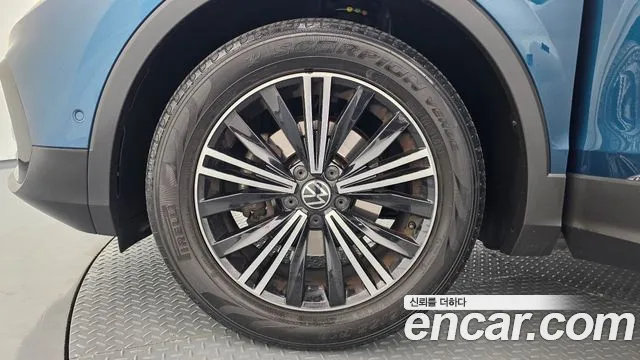 Volkswagen Tiguan 2022 thumb 5