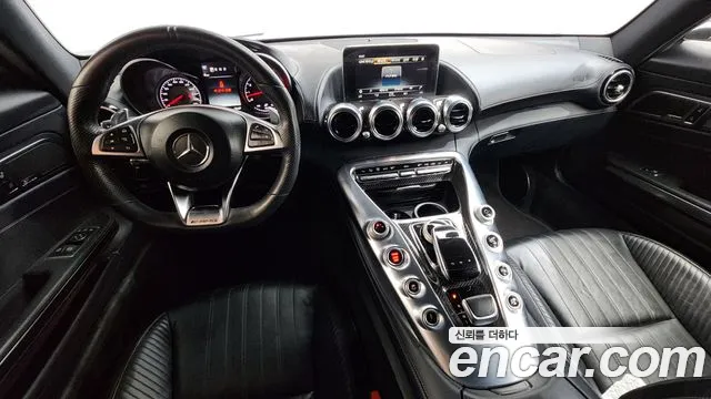 Mercedes-Benz AMG GT 2018 thumb 7